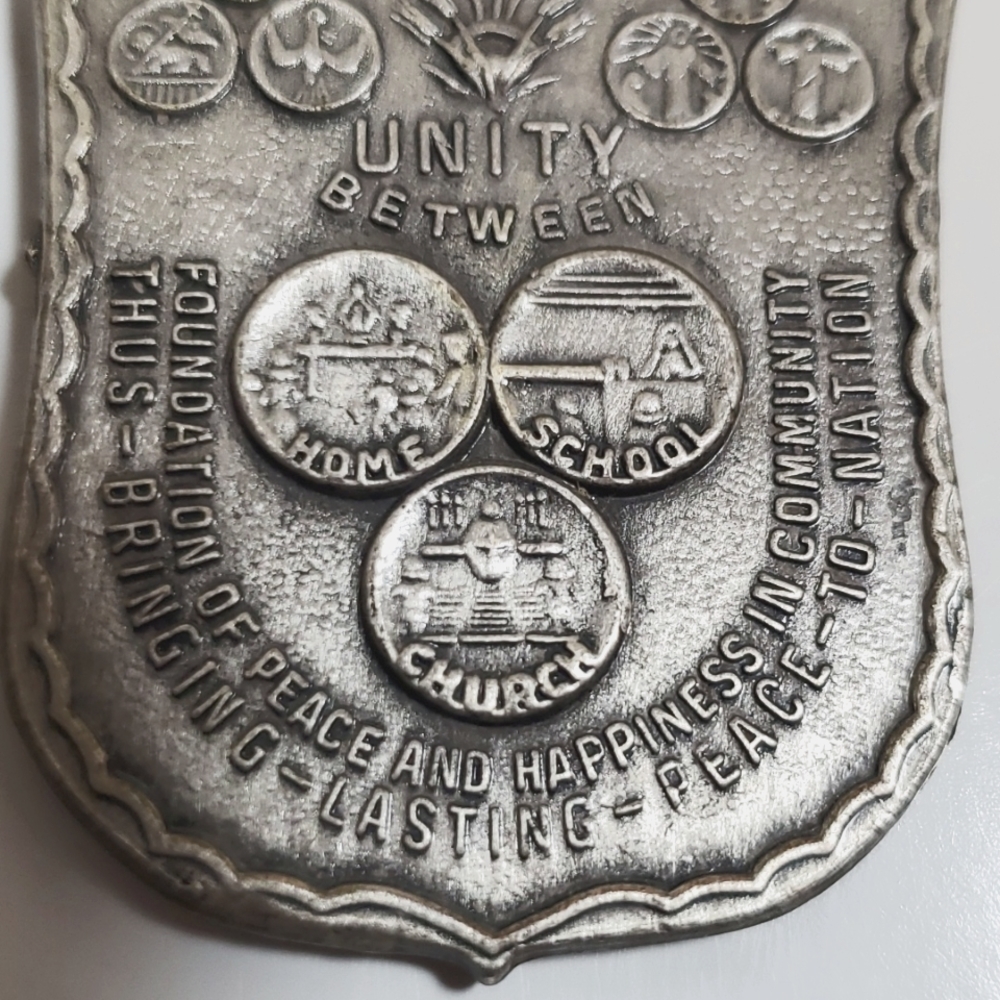 Large Vintage Solid Heavy Badge Shape Madonna & C… - image 5